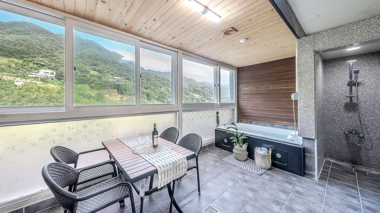 Mokkoji Pension Hadong Экстерьер фото